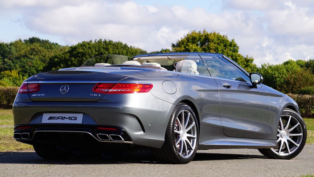 Voiture neuve de marque Mercedes